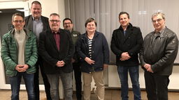Das aktuelle Team des Vorstandes der SPD Bedburg-Hau: (v.l.n.r.) Willi van Beek, Oliver Birkhahn, Klaus Brandt, Willi Hermsen, Karin Wilhelm (Vorsitzende), Martin Schwers, Hans-Erich Merling. Auf dem Foto fehlt Tobias Bluck.